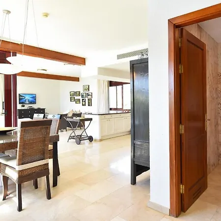 Tauro Golf Villa *
